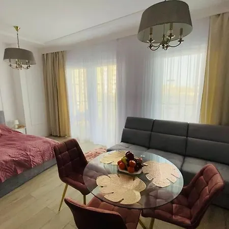 Gustowny Apartament Na Woli Warsaw Exterior photo